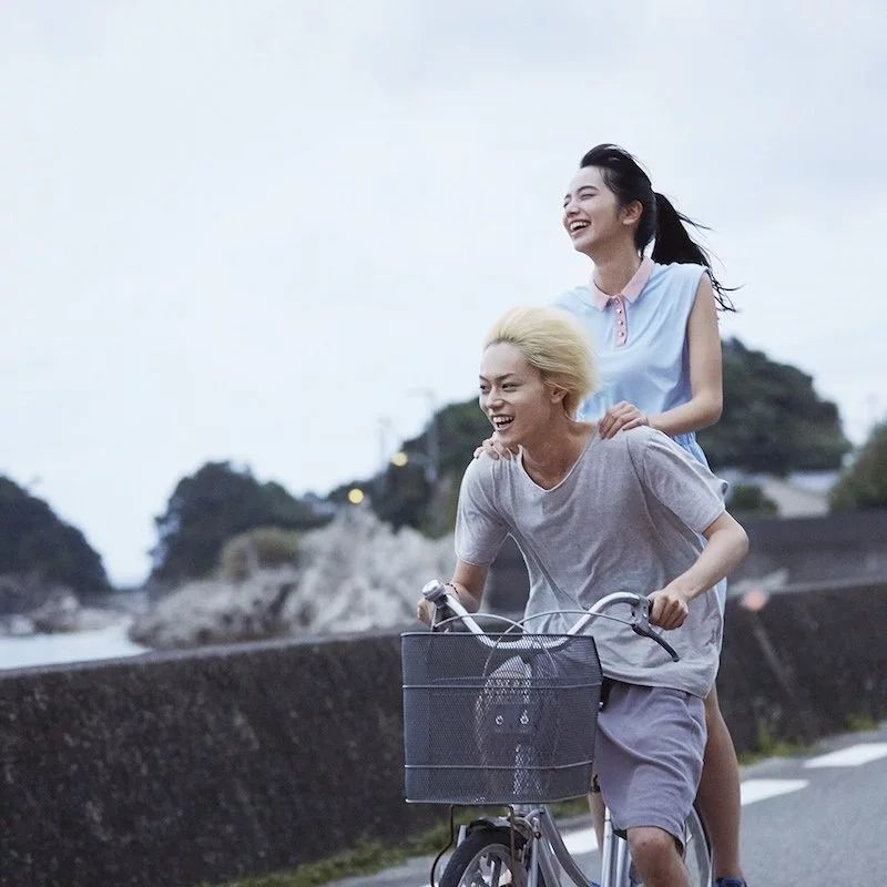 小松菜奈與菅田將暉主演純愛電影《溺水小刀》