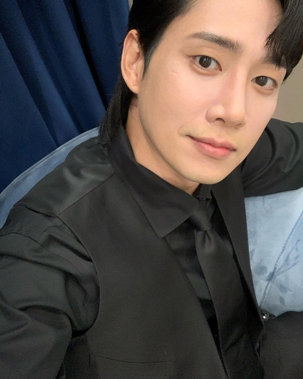 私底下是一位妥妥的高富帥暖男