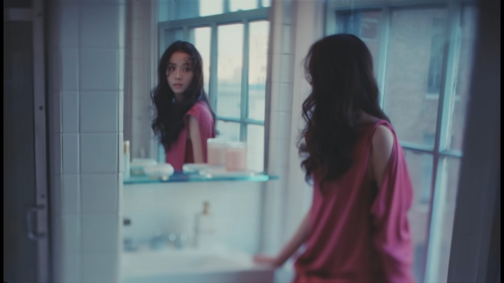 Youtube@Jisoo《꽃(FLOWER)》