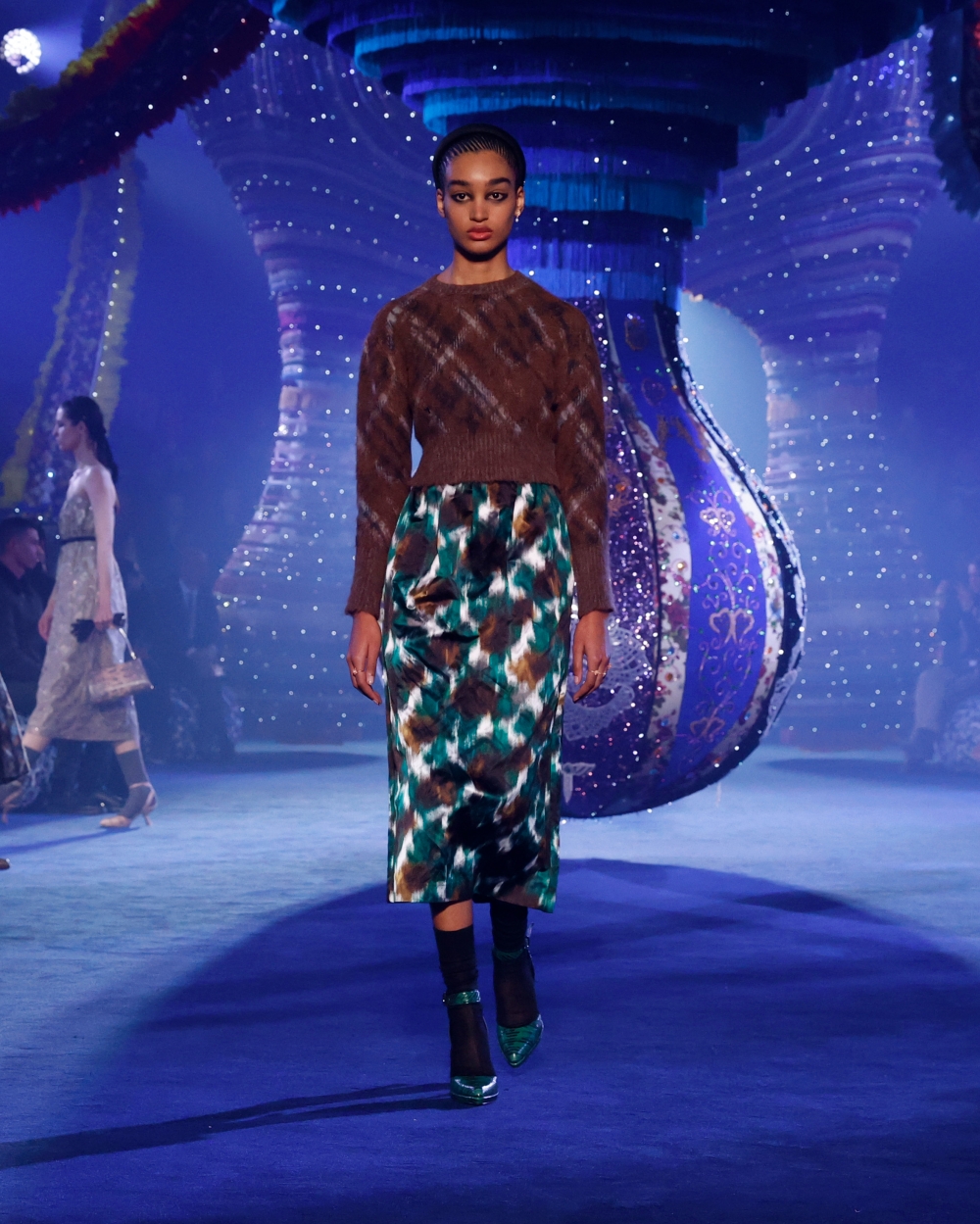 擅長描繪女性浪漫優雅