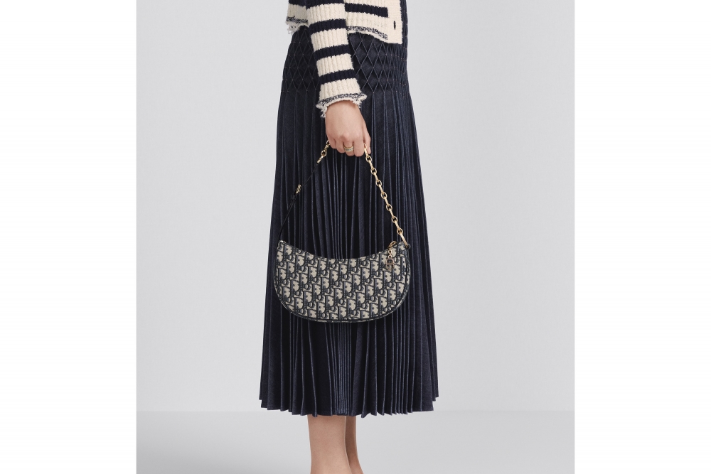 推薦給低調卻生性浪漫的你搭配