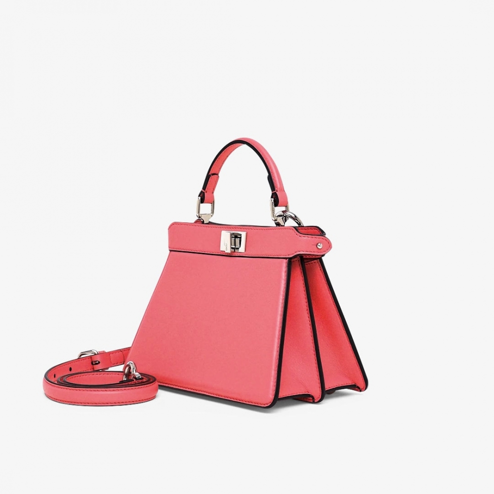 外型更加可愛輕便之餘,也能收納各種日常小物