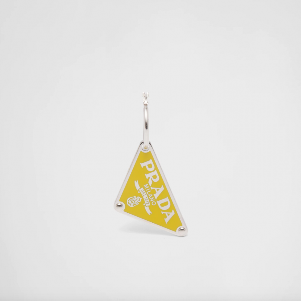 Smalto Jewels右耳吊墜耳環。