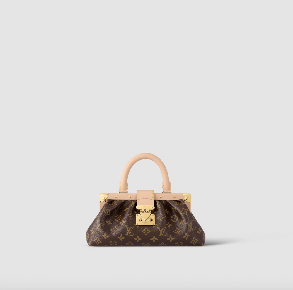 經典老花款式的Monogram Clutch。