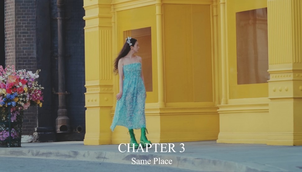 身穿來自Susan Fang的裙裝讓人怦然心動