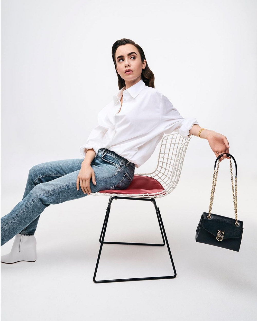 知性的造型為手袋詮釋出不同的質感。