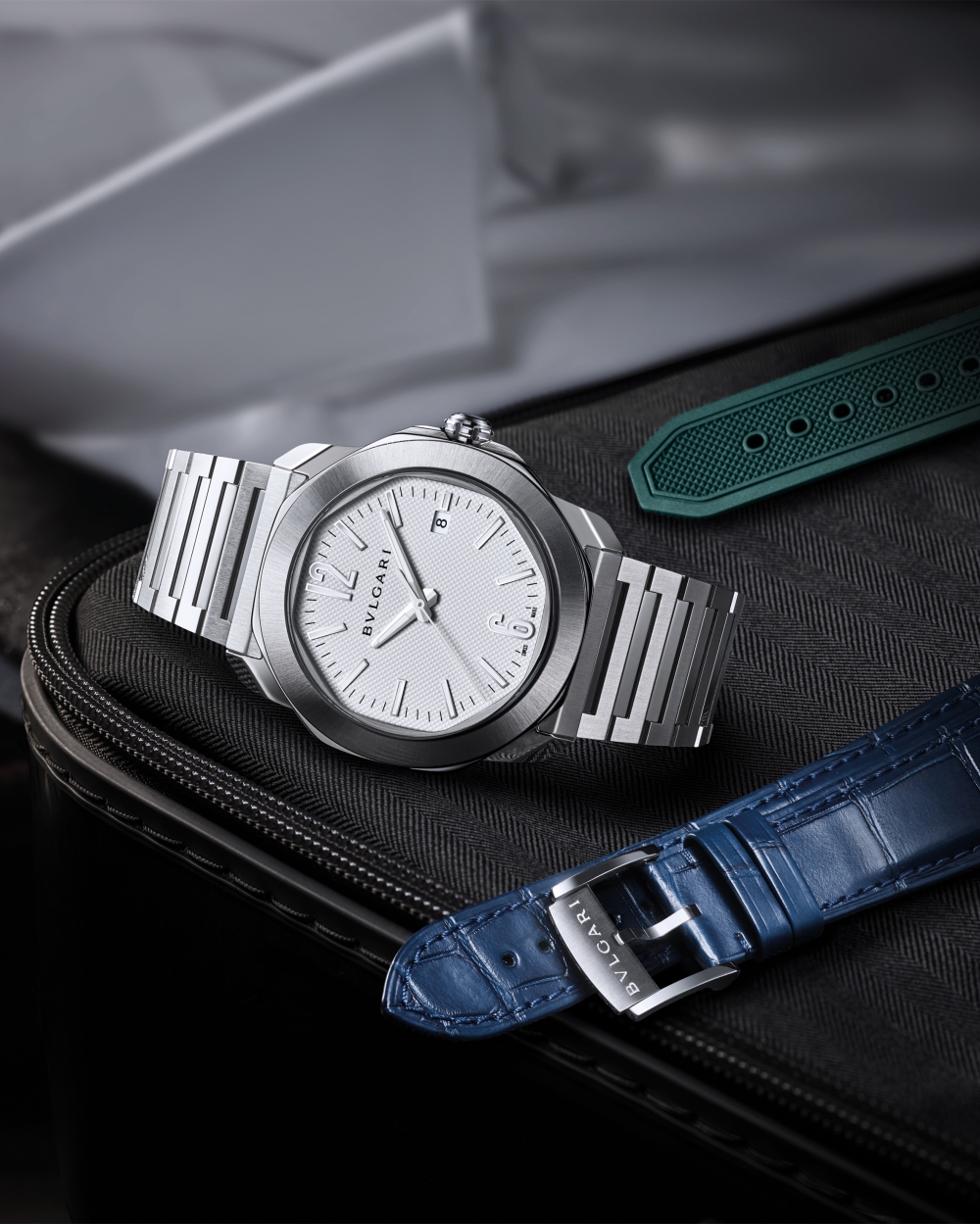 BVLGARI 以古羅馬建築的八角形形狀為靈感