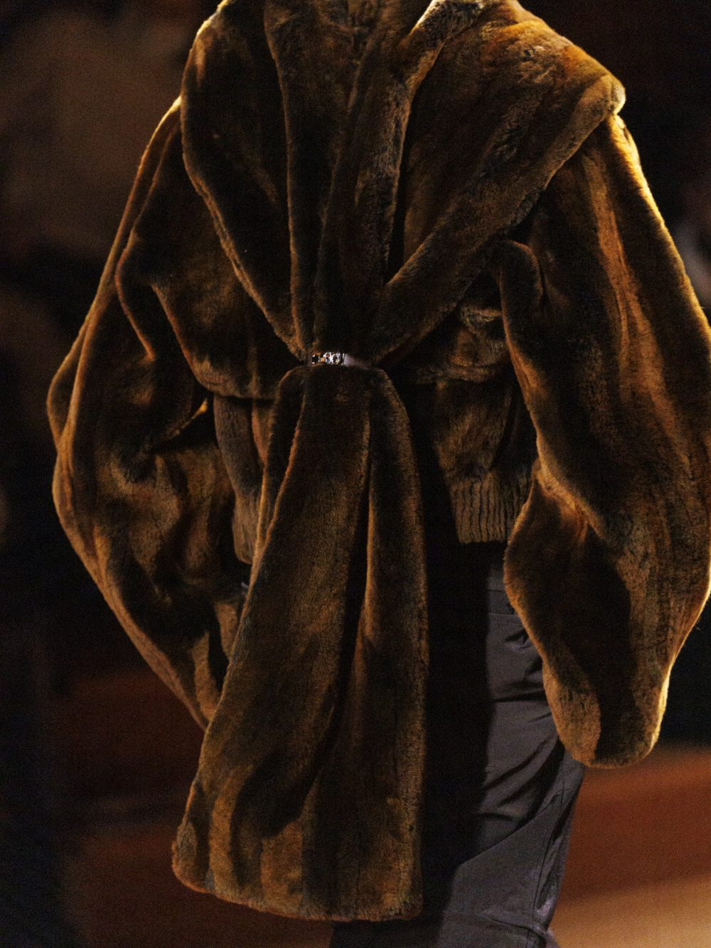 外觀充滿奢華光澤、觸感更顯柔軟與舒適