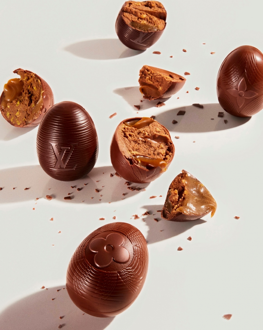 精致的品牌四瓣花還有Louis Vuitton的字母Logo款,讓朱古力瞬間變得不一般!