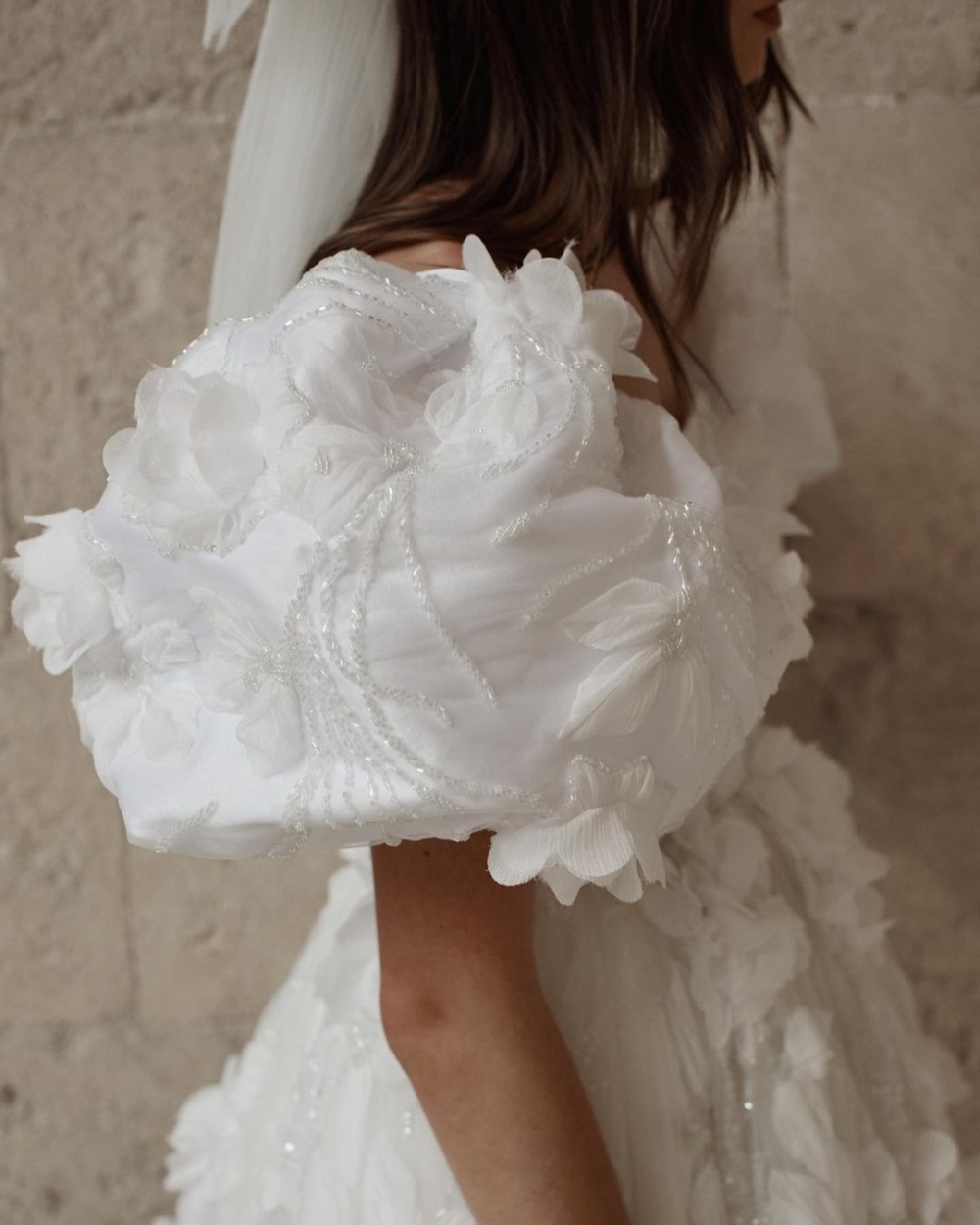 手工縫製的花卉 3D 貼花