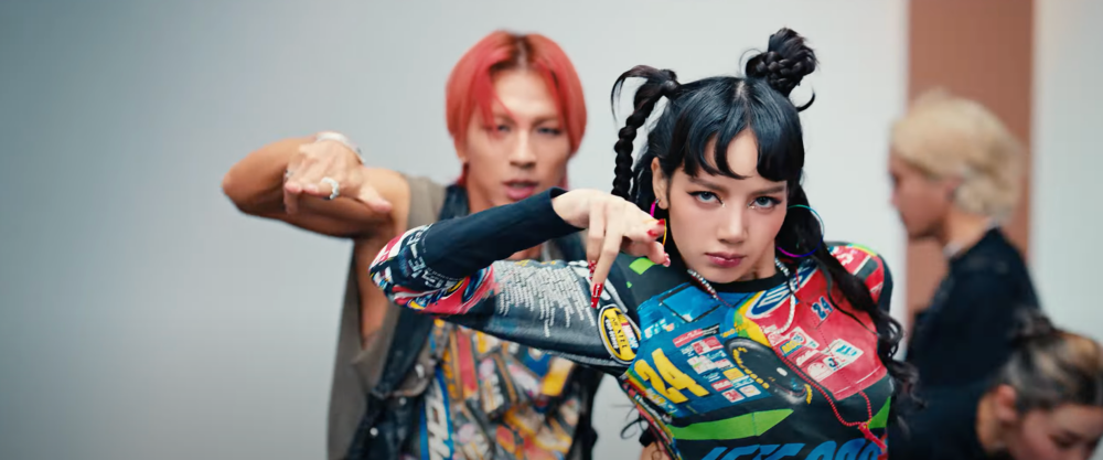 TAEYANG - 《Shoong！》 (feat. LISA of BLACKPINK)