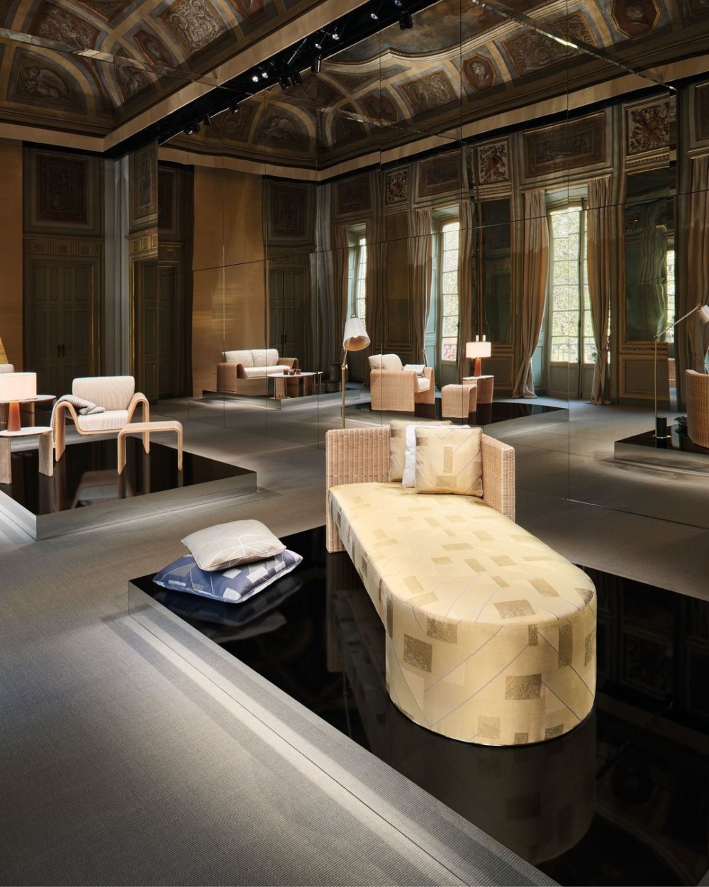 將Giorgio Armani風格帶入家居設計和裝飾世界。