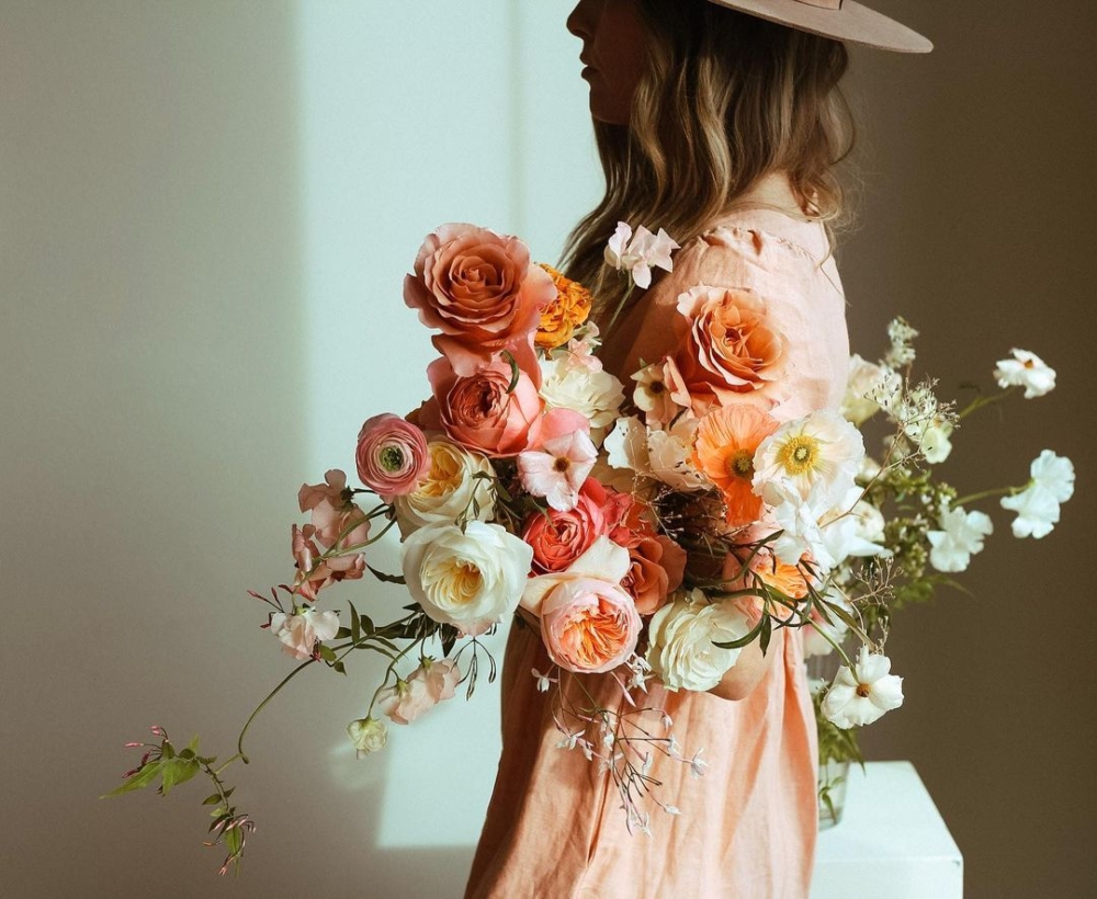 Elle Crocker是來自美國華盛頓州的藝術家和花藝設計師