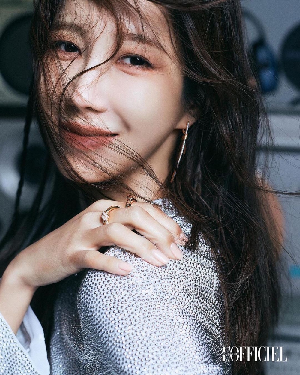 李智雅保養絕對是一絲不苟，就連少少的指甲邊緣都不會遺忘。想成為精緻女生的你，必學！