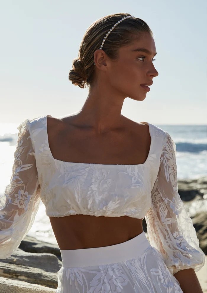 搭配在造型中也有畫龍點睛的效果。