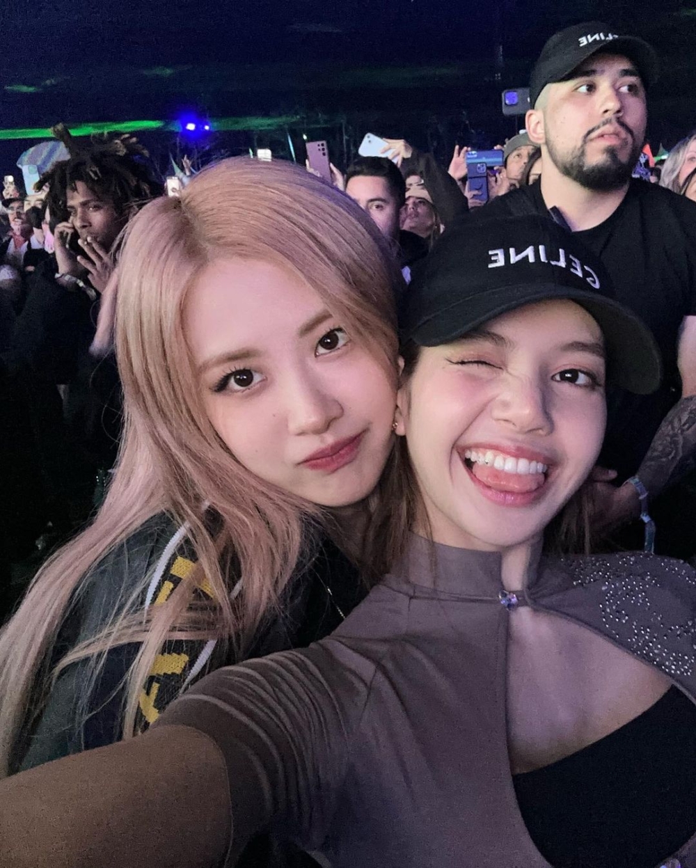 Bomber Jacket也是今年相當流行的款式