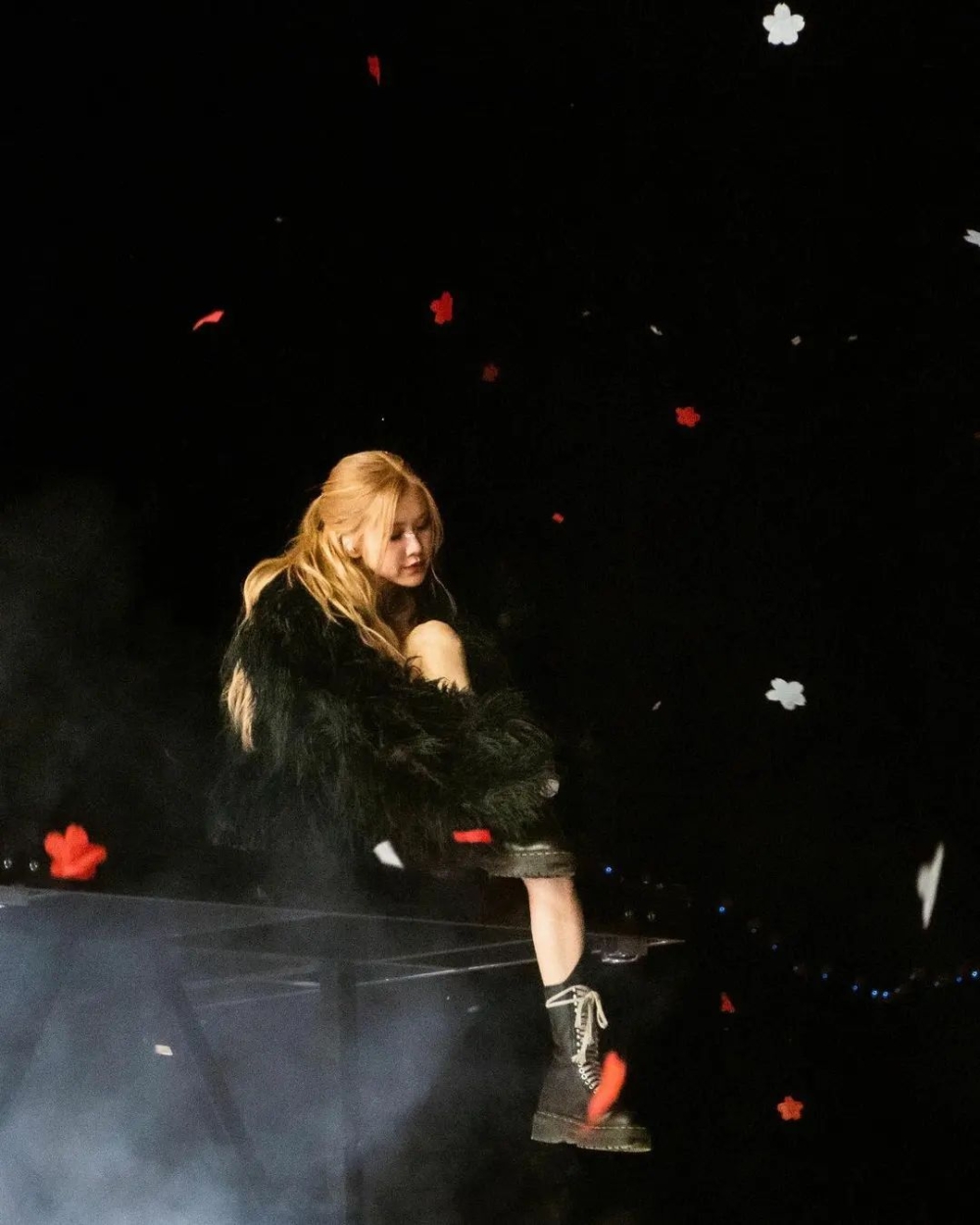 攝人心魄的魅力一現身就是女王氣場!