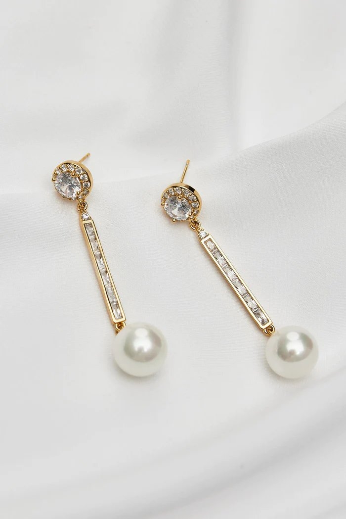 優雅的ADA-Crystal and Pearl Art Deco Wedding Earrings-Gold。