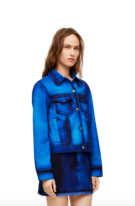 時髦又好搭配的丹寧外套。