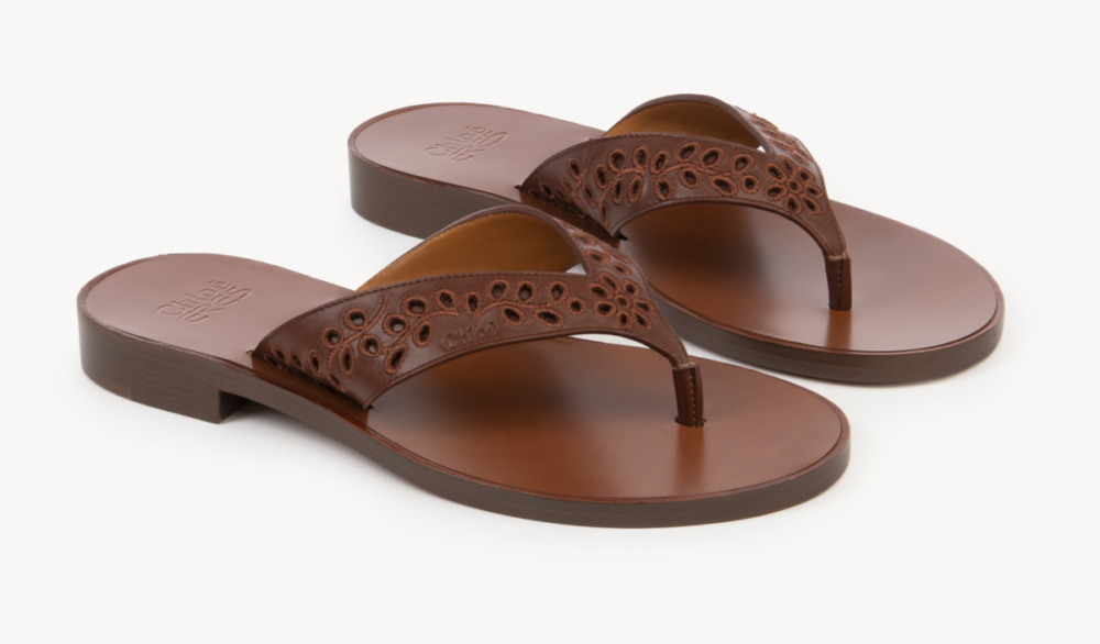 Chloé × ERES Paz咖啡色皮革刺繡人字拖鞋。