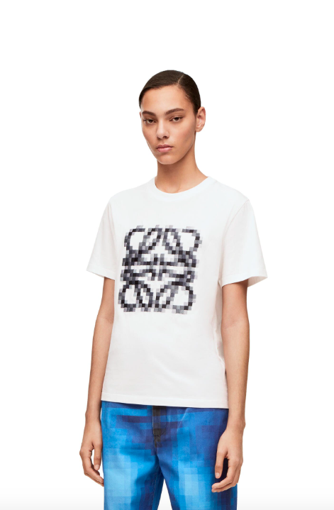 簡約又趣味的設計,讓你的造型更加獨特。