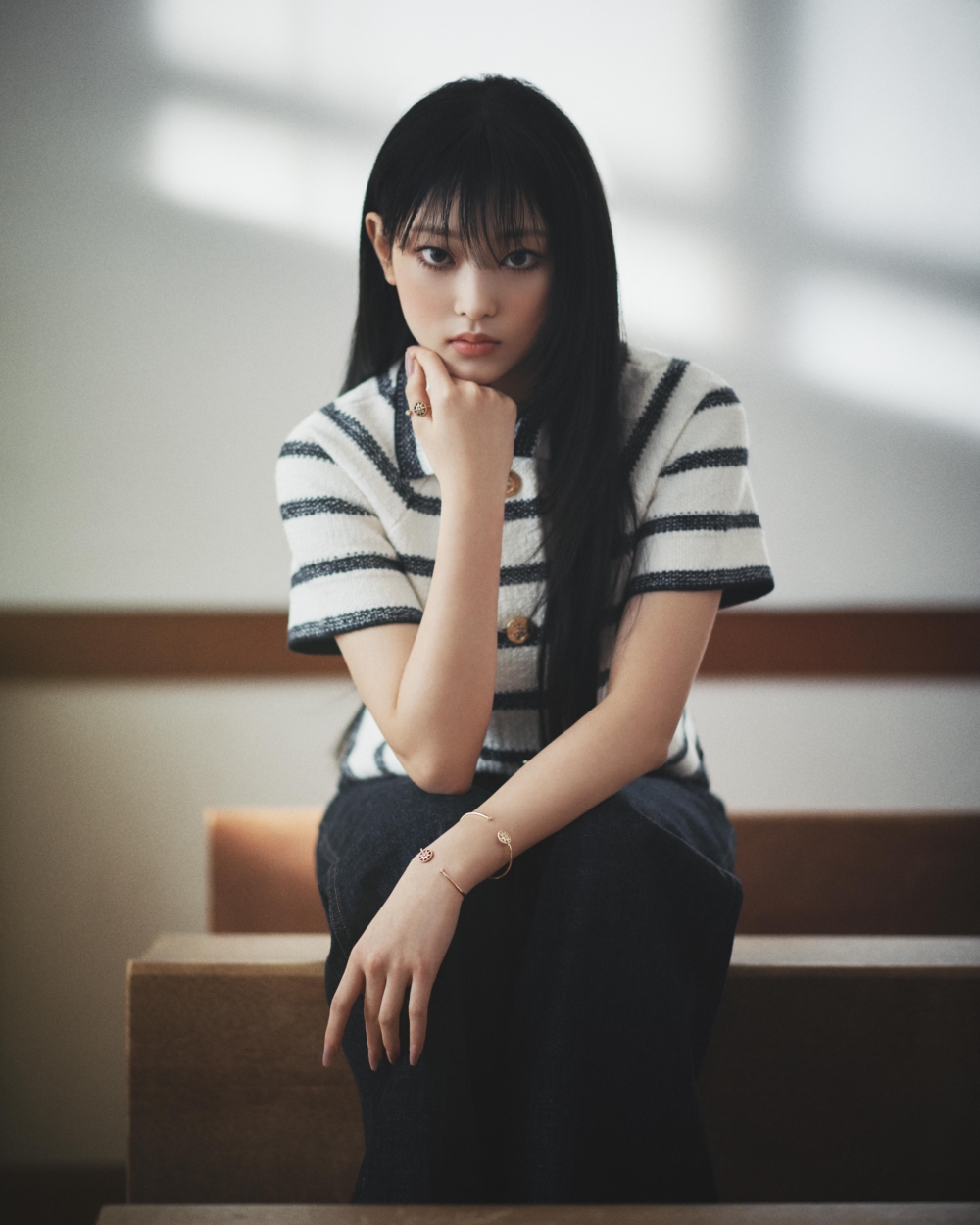 NewJeans Haerin全身Dior登上5月號的封面模特