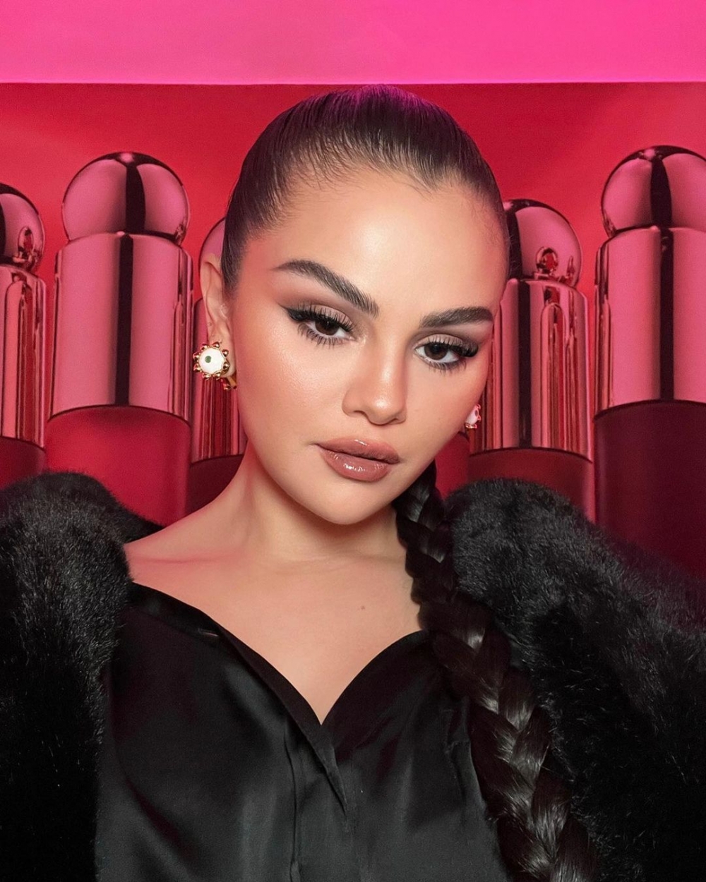 Selena Gomez稍早出席個人美妝品牌Rare Beauty在紐約舉辦的活動。