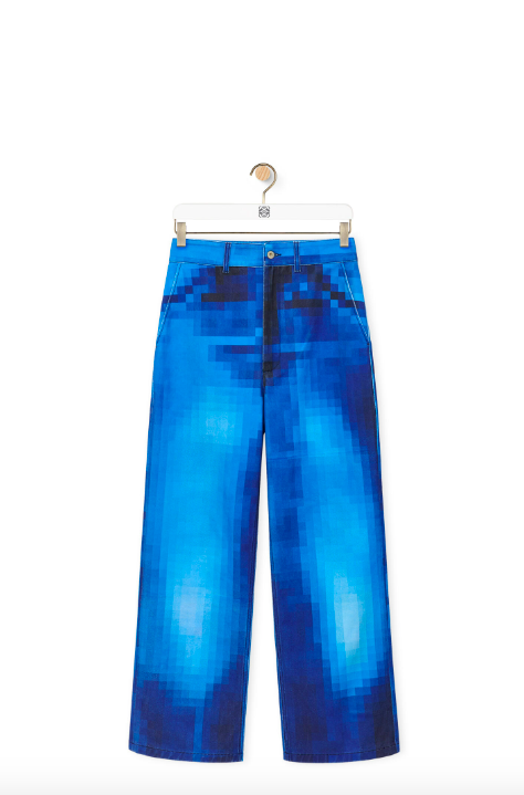 Pixelated Baggy Jeans in Denim。