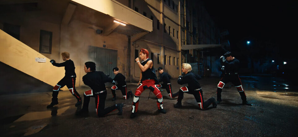 TAEYANG - 《Shoong！》 (feat. LISA of BLACKPINK)