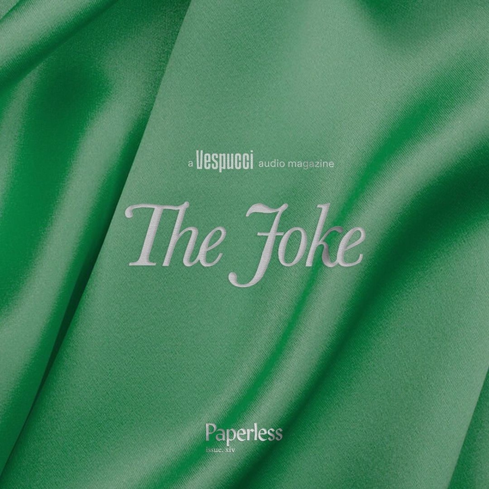 她在《Paperless》上說故事。