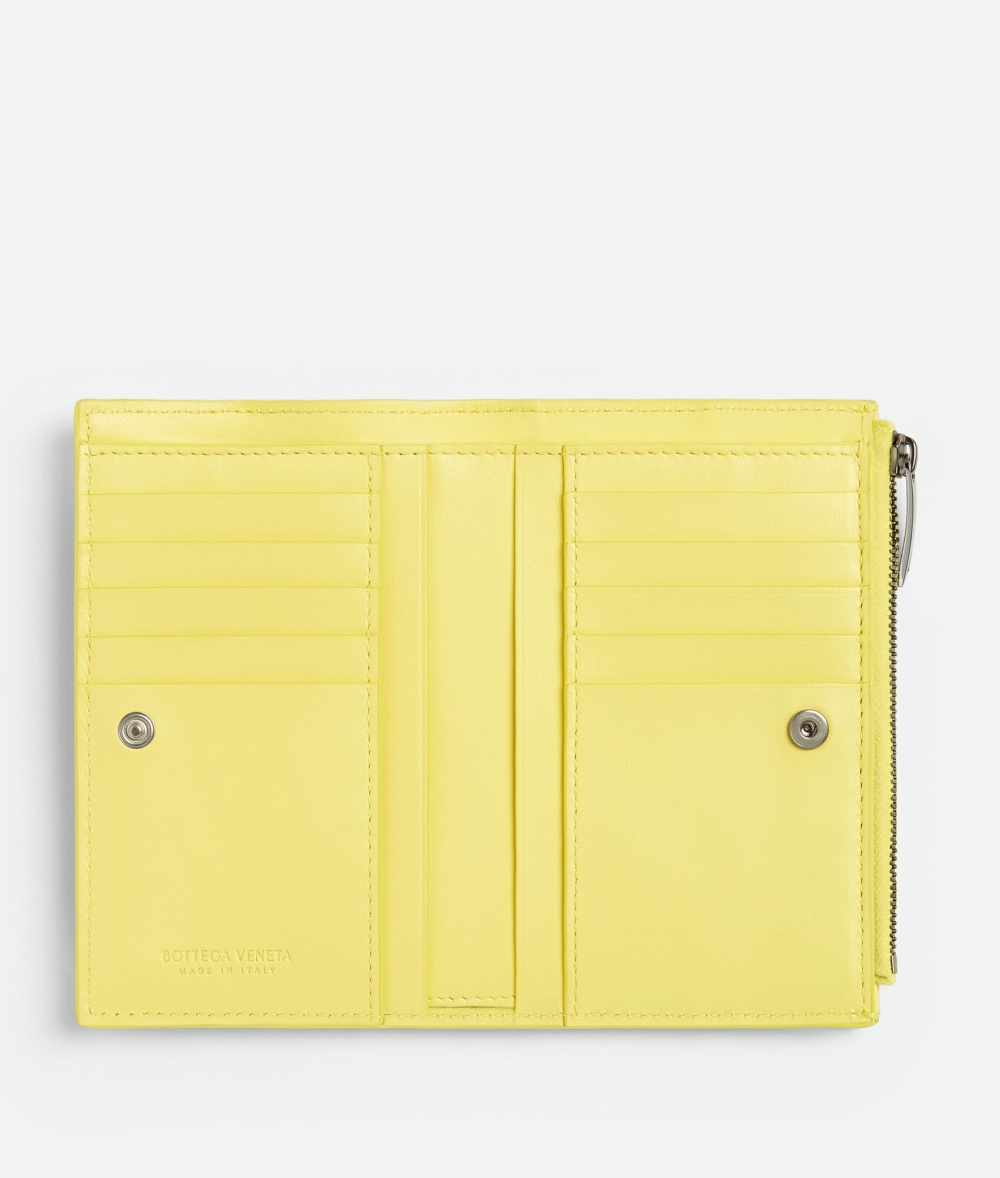 檸檬黃的款式。