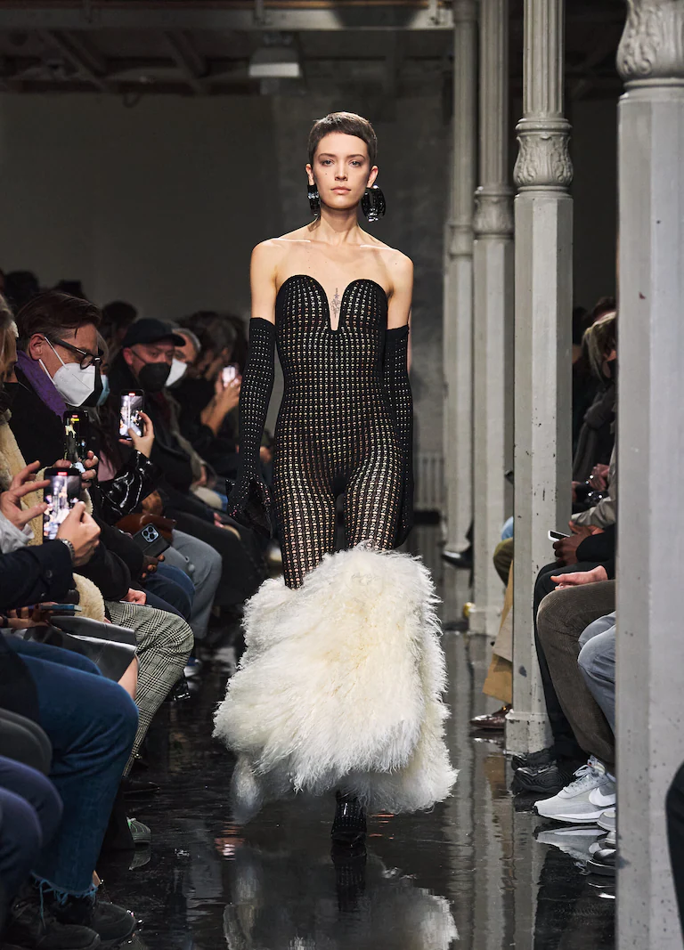 ALAÏA Summer Fall 22的秀場。