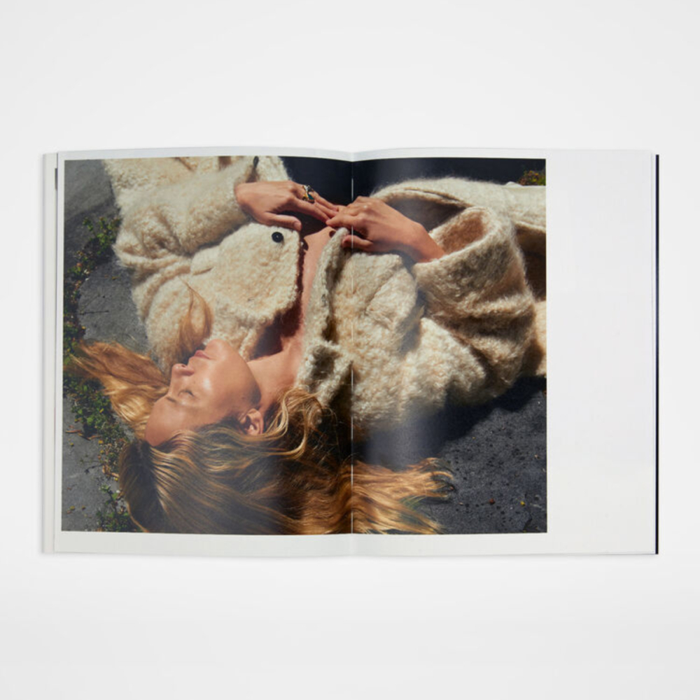 《Familiarty》書籍