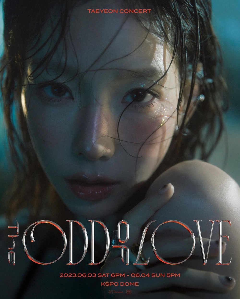 太妍演唱會海報都有化這個妝。