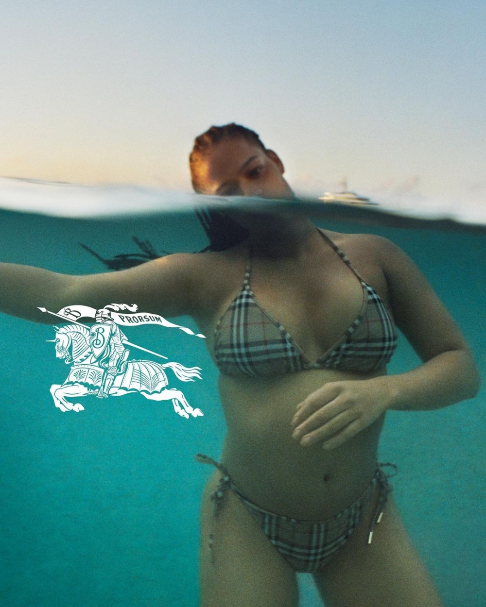 延續Burberry的戶外冒險傳統精神。