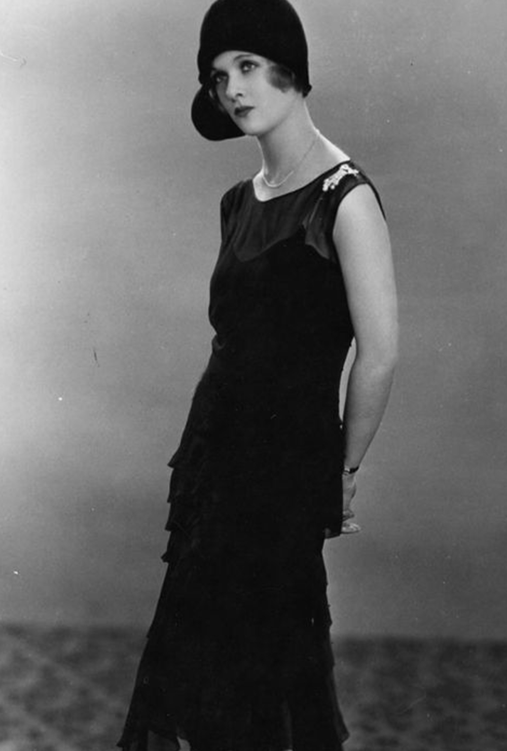 Dior服裝中也能看見小黑裙身影