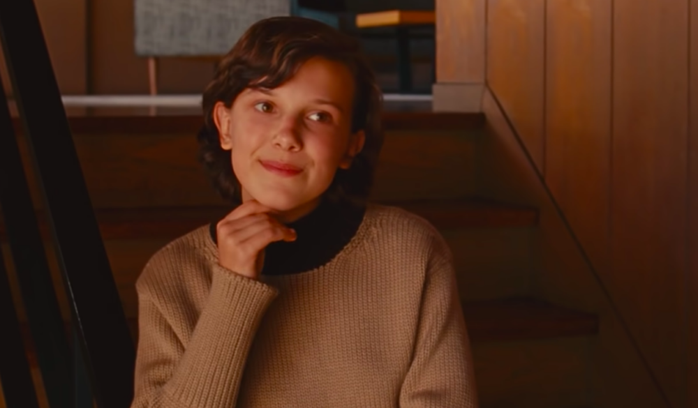 她與Millie Bobby Brown一起出現在MV之中。