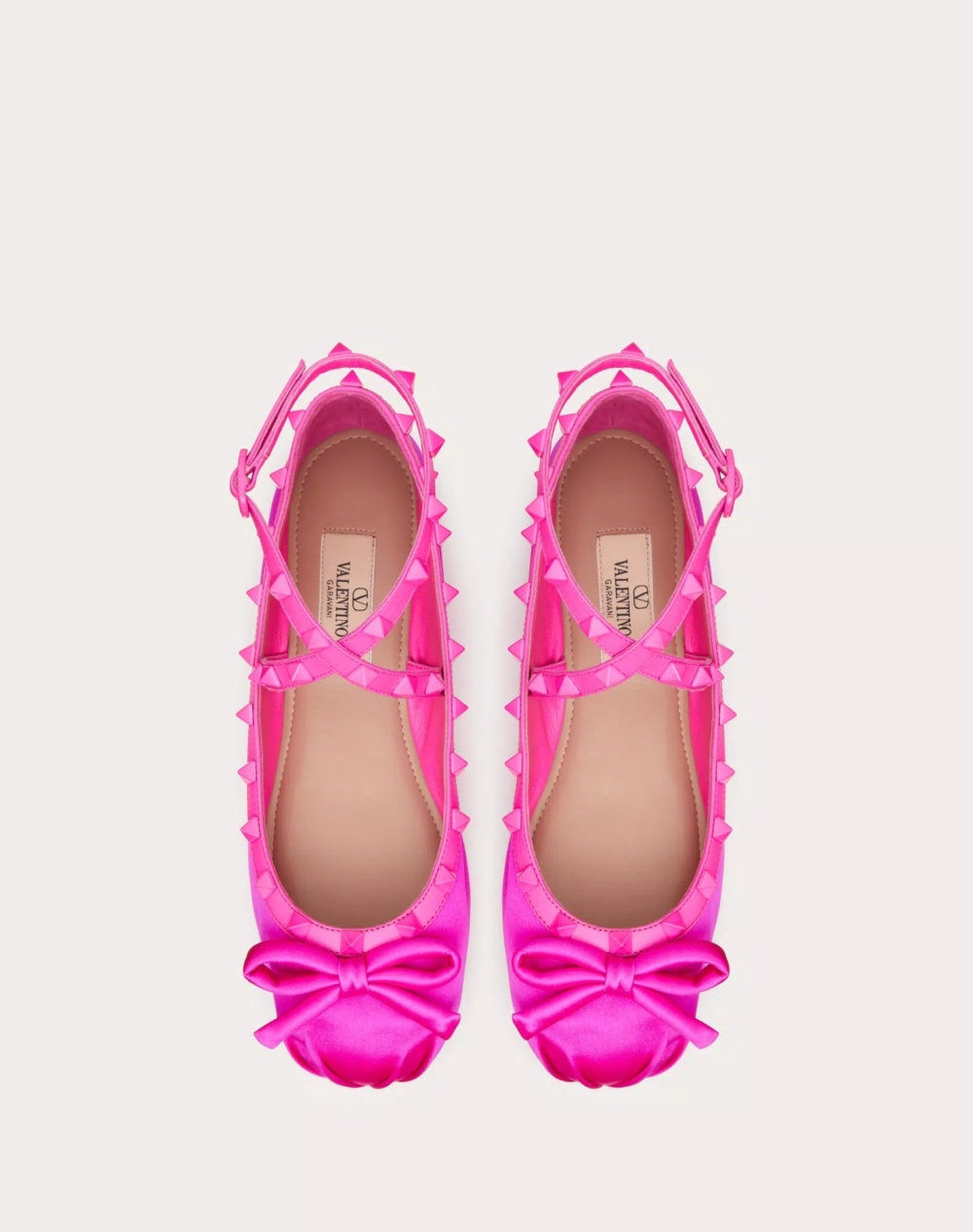 非常搶眼的配色,可以能為你的造型亮點。