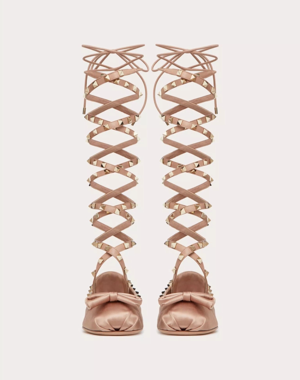 綁帶的設計,能讓你的造型更有層次感。