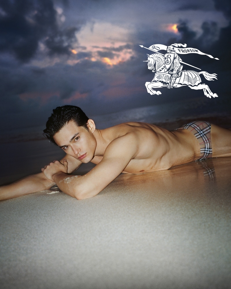 Daniel Lee首個於Burberry的泳裝系列