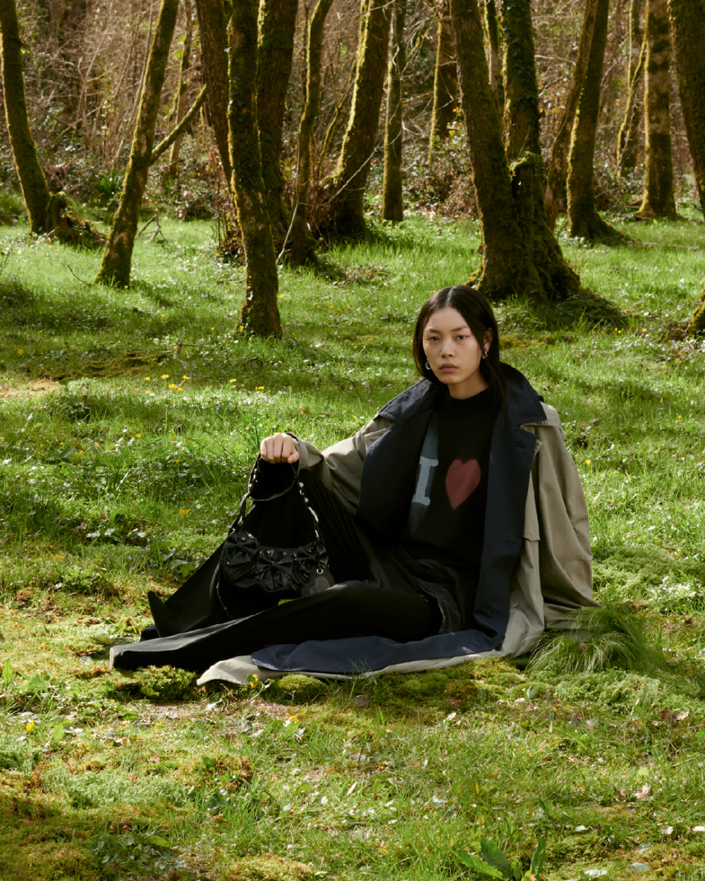 Balenciaga為520系列拍攝一系列形象廣告