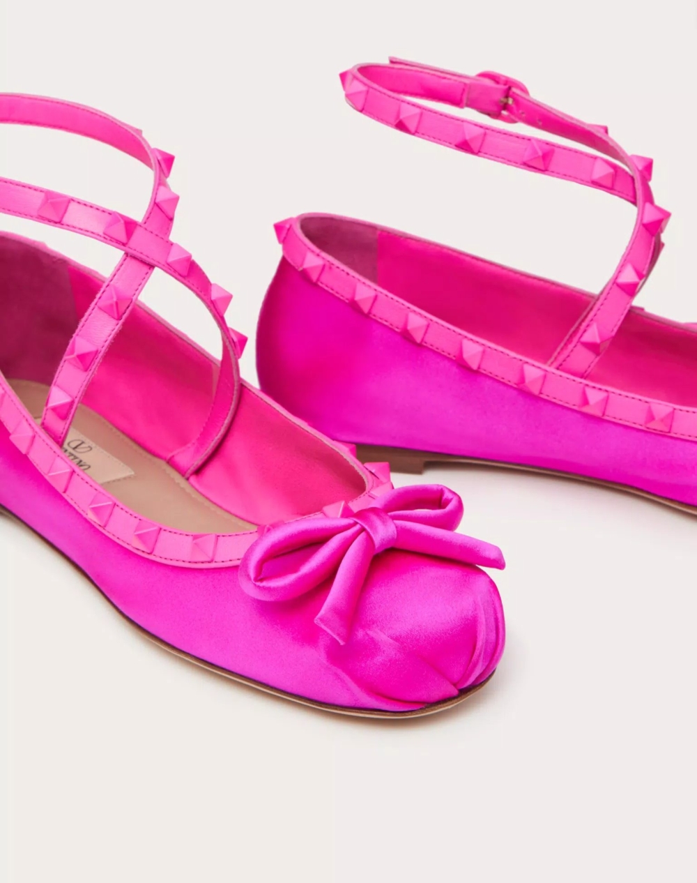 增添穿搭的夢幻氛圍。