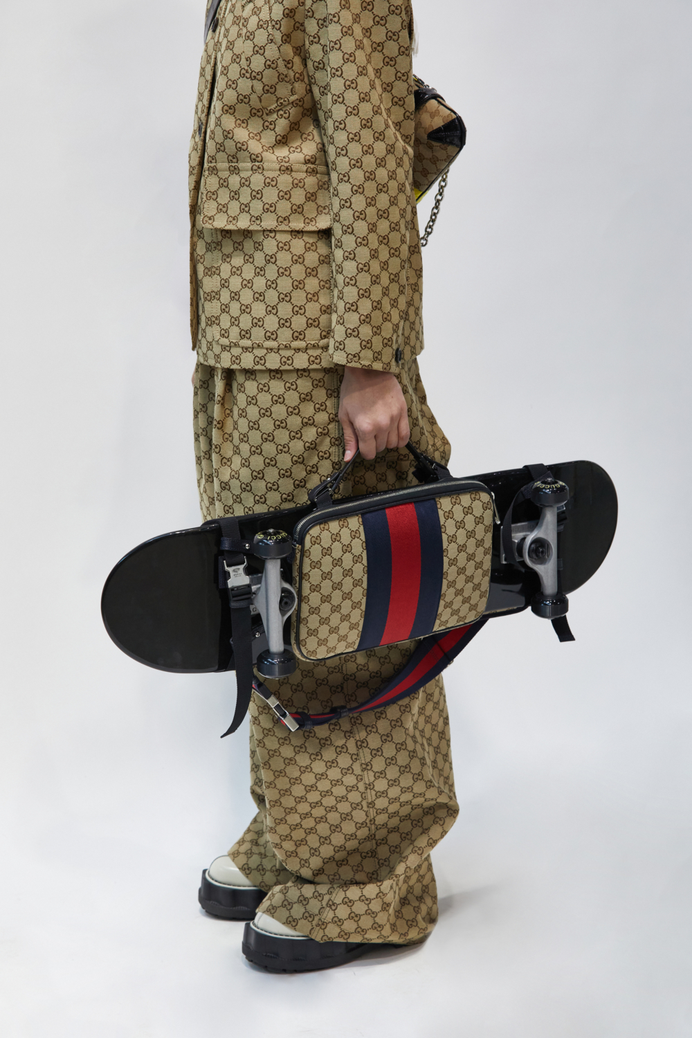 Gucci 2024早春系列。