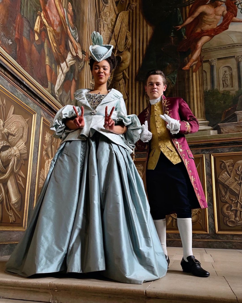 多元種族以及混血的背景,更幫助她塑造了夏洛特女王的人物性格。