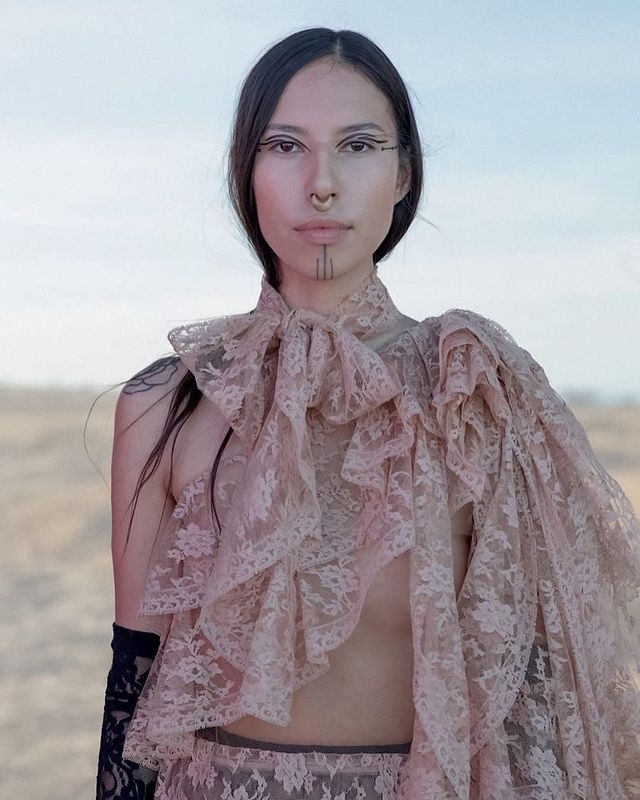 被譽為是「第一位真正的美國超模」