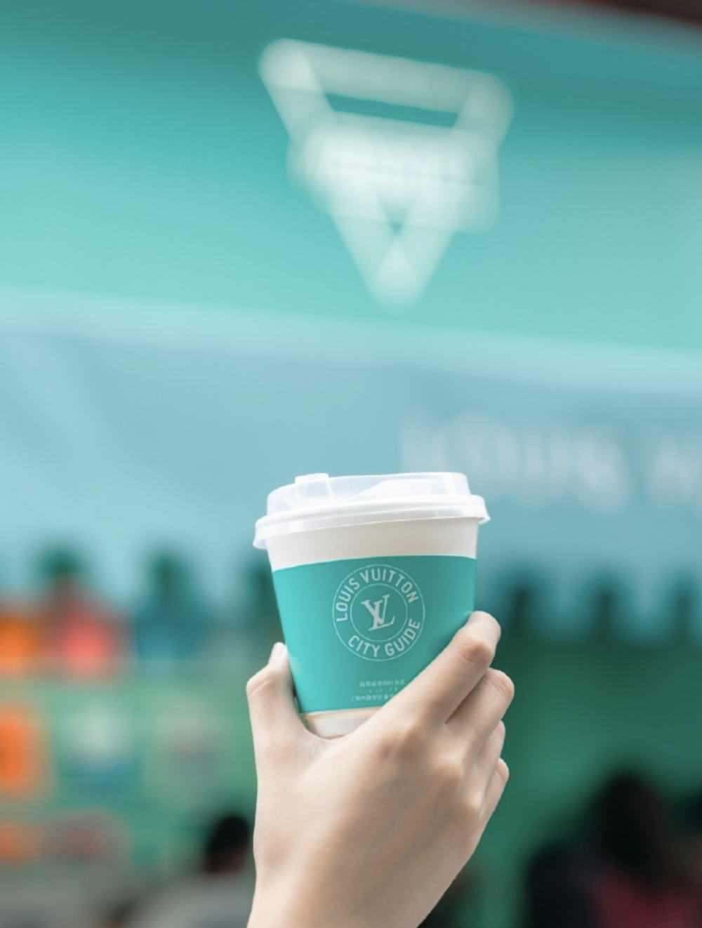 這次Louis Vuitton與Manner Coffee攜手合作。