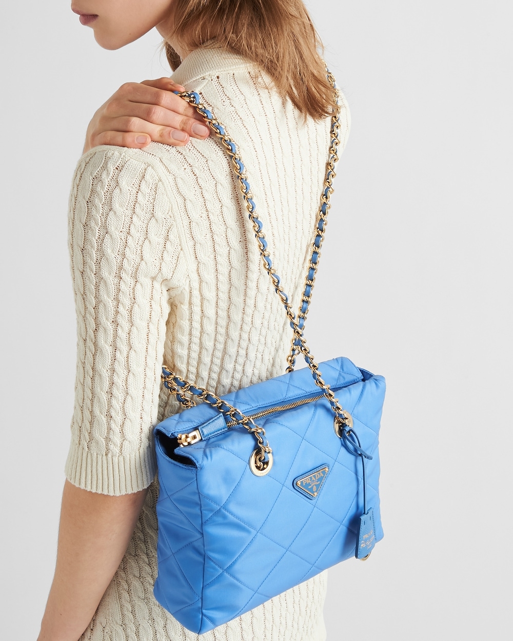 可一起斜揹或作為後背包肩背