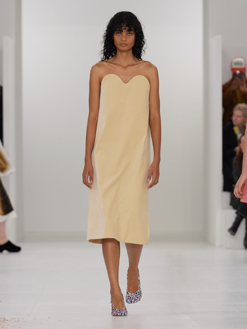 Look 44。