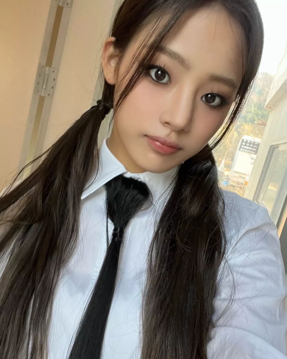 NewJeans Minji「煙燻眼妝」