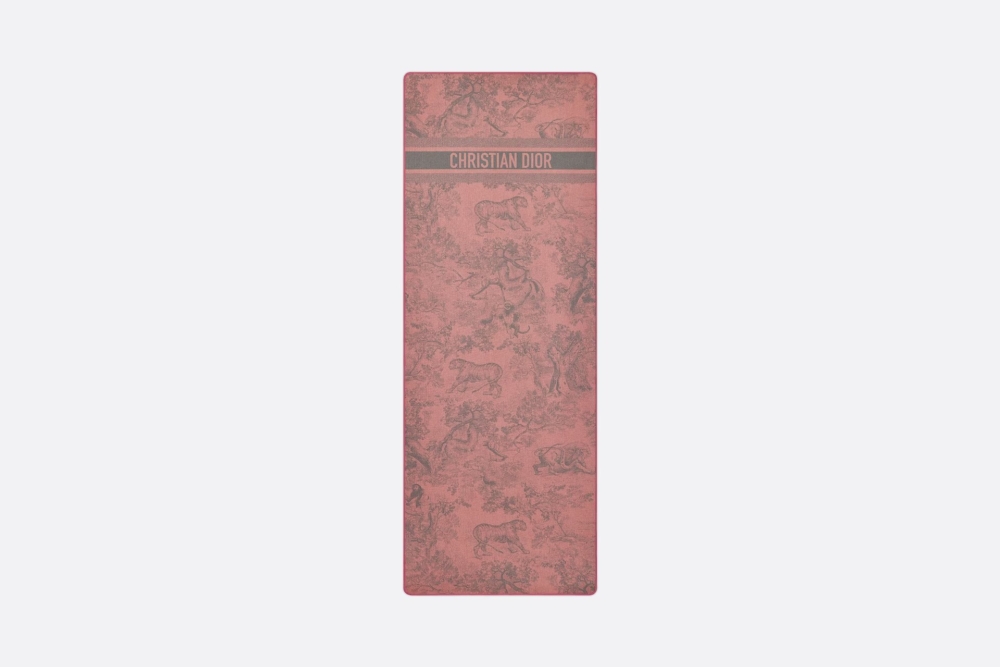 Yoga Mat with Strap。